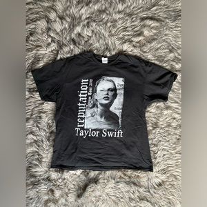 RARE Taylor Swift reputation tour tee